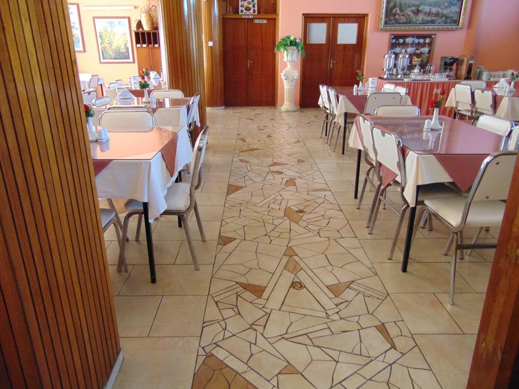 Hellas Hotel Какопетрия Екстериор снимка